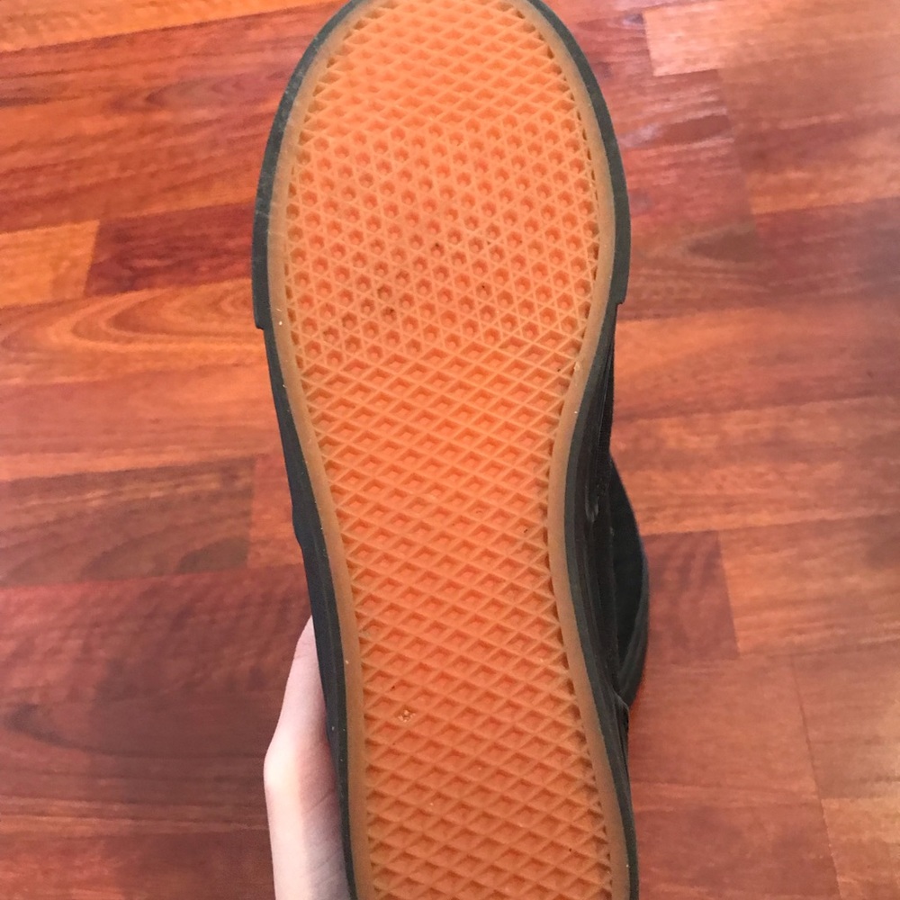 Vans - Picture 4 of 4